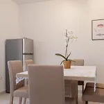 Mira *