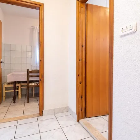 Mira Apartment