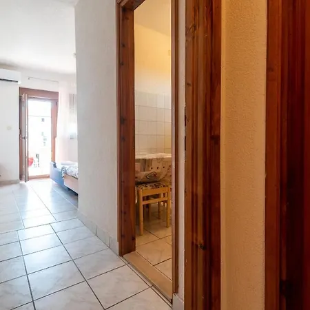 Mira Apartament *