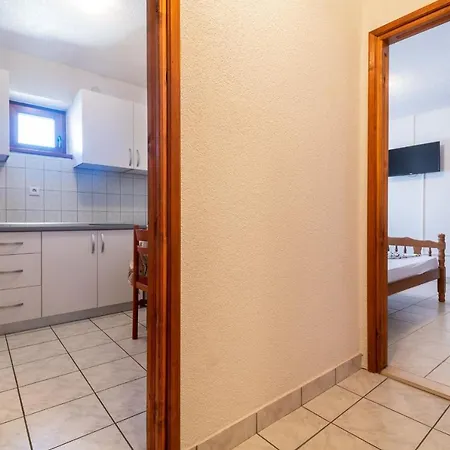 Mira Apartment *