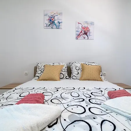 Apartament Mira Neum